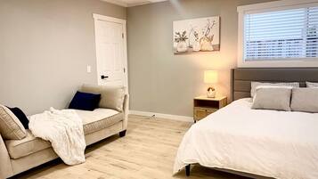 4 bedrooms, iron/ironing board, free WiFi, bed sheets