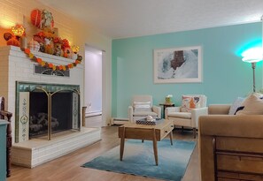 Interior - Cove Point Beach Cottage with Chesapeake Bay Views (Lusby)