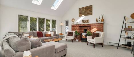 Smart-TV, peis og kontorer