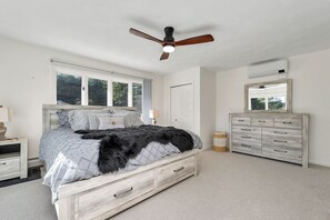 3 chambres, fer et planche à repasser, Wi-Fi, draps fournis