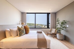 5 bedrooms, iron/ironing board, internet, bed sheets