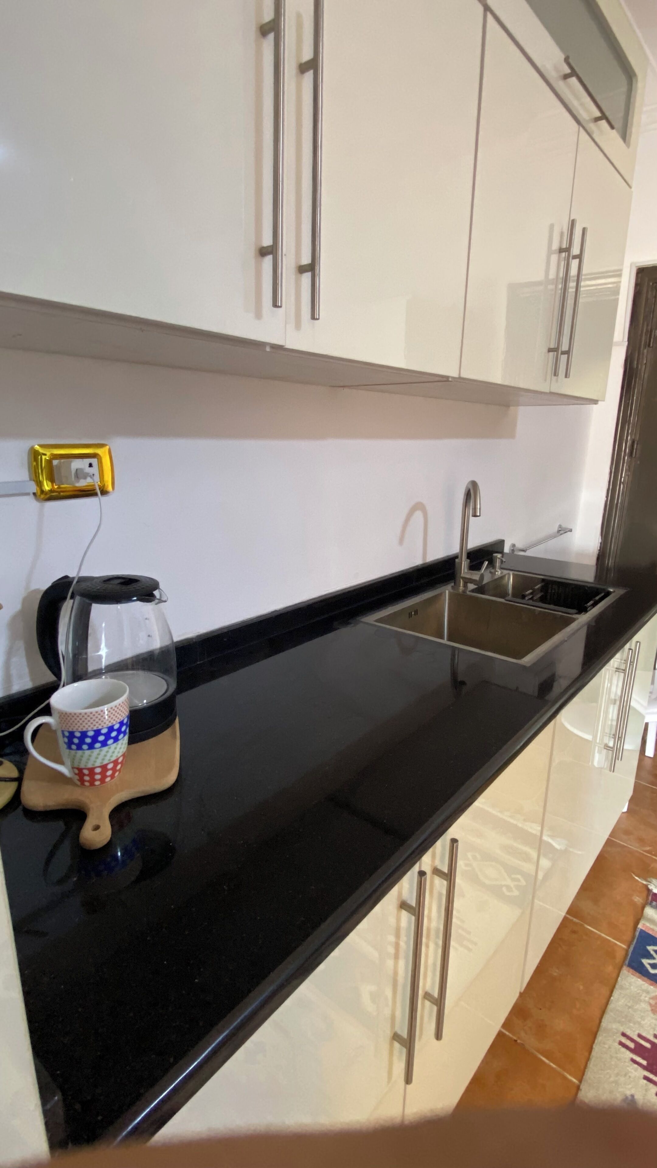 雪櫃、微波爐、焗爐、爐具