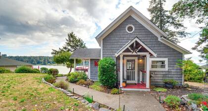 Bayfront Home w/ Private Beach in Vaughn!