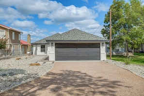 Property grounds - Lakefront Home w/ Dock & Patio in San Angelo! (San Angelo)