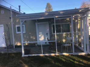 Exterior - Located Centrally - The Garden Suite! (Edmonton)