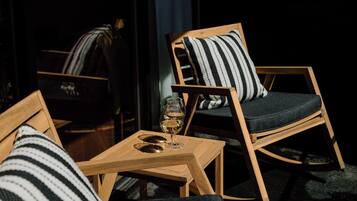 Luxury Apartment, Lake View | Terrace/patio