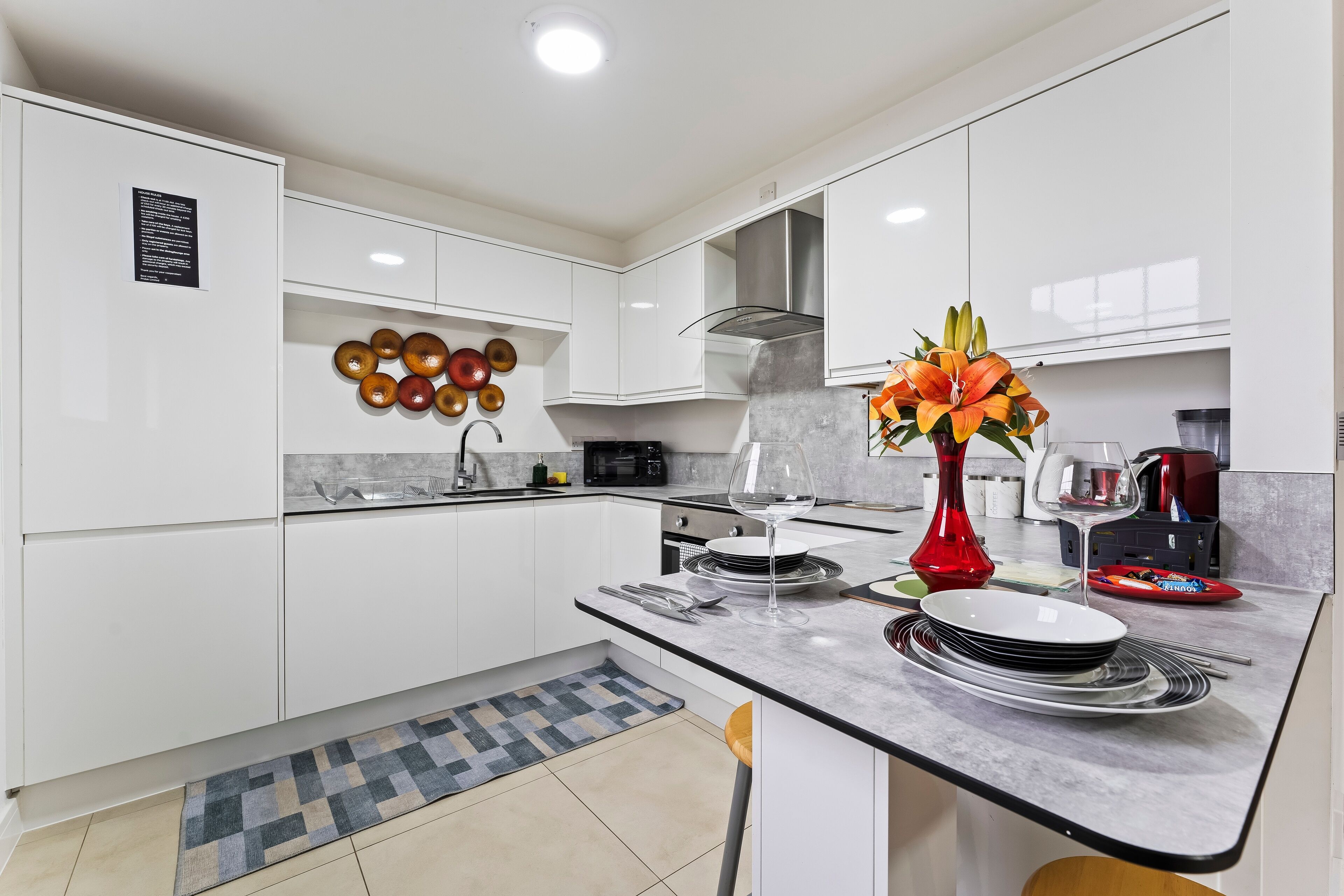 Refrigerador, microondas, horno, placa de cocina