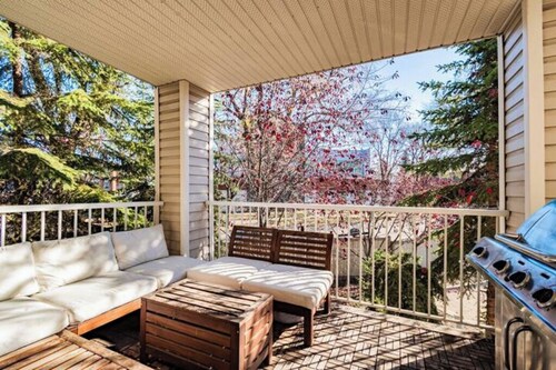 Cozy 2BD Apt close to Downtown
