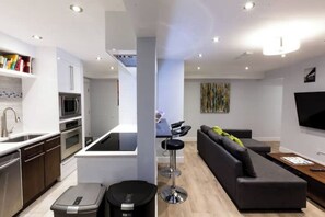 Interior - 2 BDRM Condo Moderno Next to LRT

 (Edmonton)