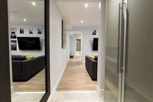 2 BDRM Condo Moderno Next to LRT

