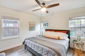 2 chambres, bureau, accès Internet, draps fournis