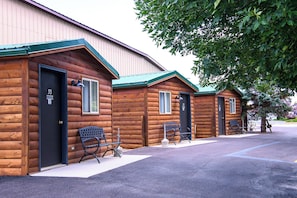 Exterior - 18-Hansen Inn & Cabins, Cabin, Single King, No Smoking, No Pets (Wall)
