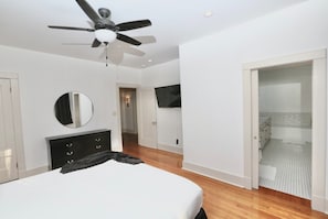 3 chambres, bureau, fer et planche à repasser, Wi-Fi gratuit