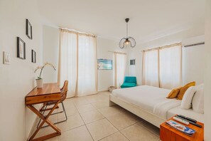 5 多间卧室、办公桌、熨斗/熨衣板、旅行婴儿床