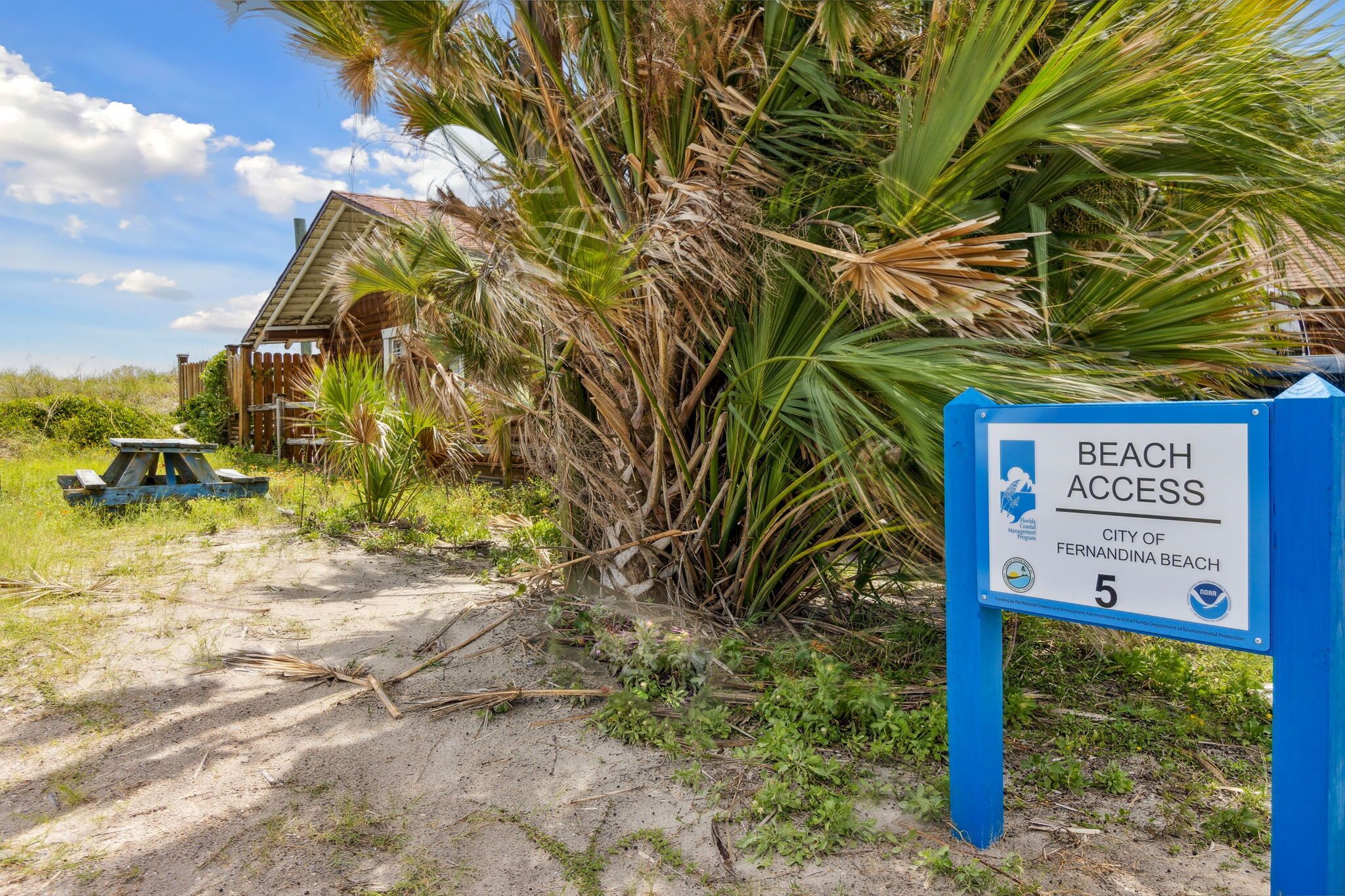 A beach access sign for the City of Fernandina Beach.