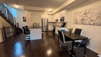 Deluxe Villa, Patio | In-room dining