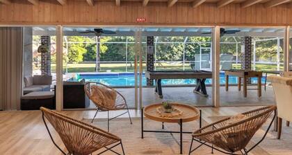 Luxury Miami Village w/Pool+Grill+MiniGolf