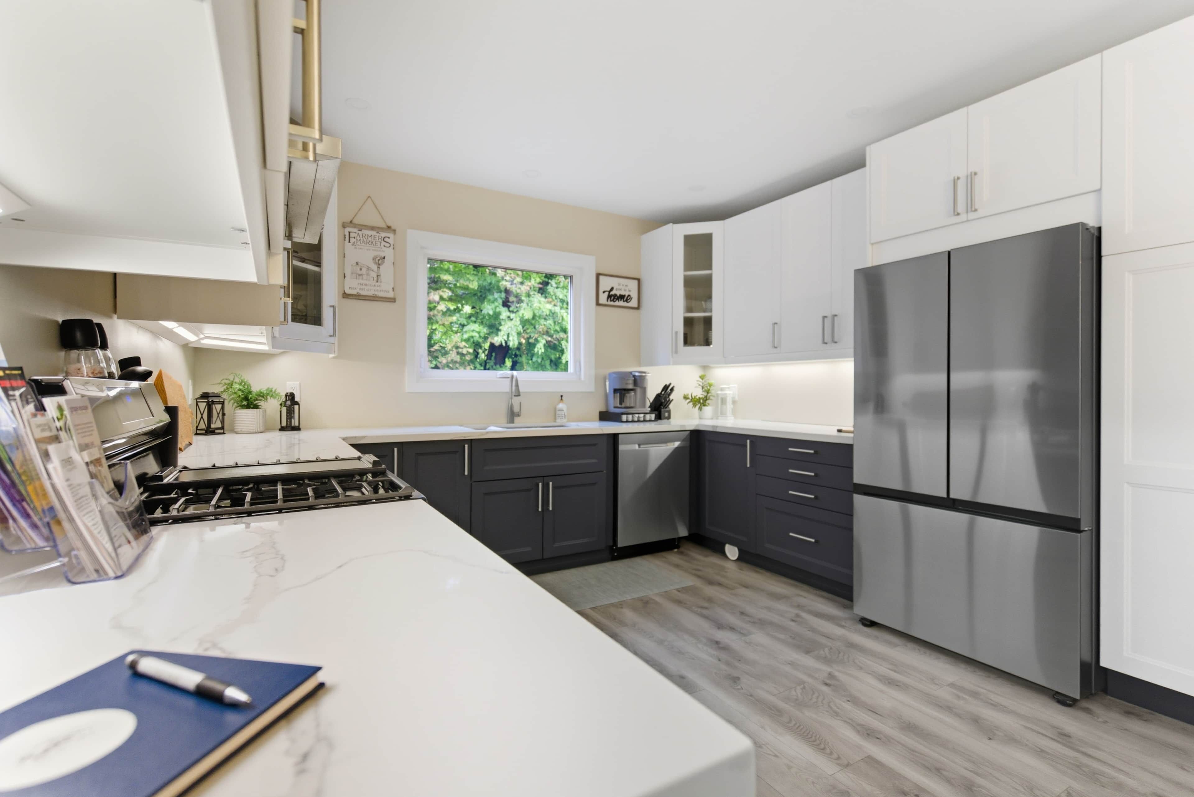 冰箱、微波炉、烤箱、炉灶