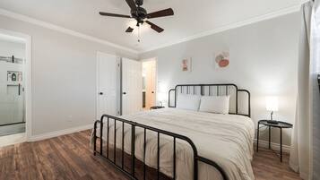 3 chambres, fer et planche à repasser, Wi-Fi gratuit, draps fournis