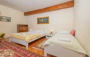 2 bedrooms, iron/ironing board, free WiFi, bed sheets - Lovely home in Senj with WiFi (Senj)