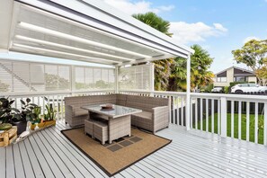 House, Garden View | Terrace/patio - Harmony Homestead close to Beaches (Auckland)