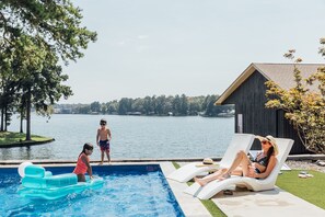 Unclassified image, 2 of 118, button - LakeFront with Pool! HotTub! Game Room! Sleeps 20+

 (Hot Springs)