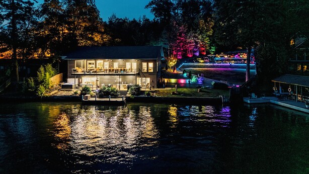 Exterior - LakeFront with Pool! HotTub! Game Room! Sleeps 20+

 (Hot Springs)