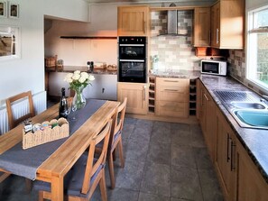 Dishwasher, cookware/dishes/utensils