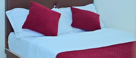 Comfort Double or Twin Room, Balcony, City View | Desk