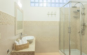 Dusche, Haartrockner