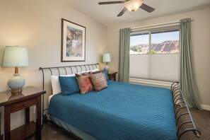 Family House, Mountain View | 4 bedrooms, iron/ironing board, free WiFi - Entrada at Moab 602 (Moab)