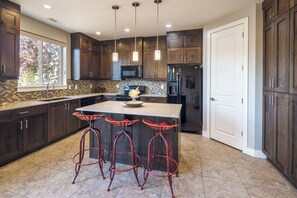 Family House, Mountain View | Private kitchen - Entrada at Moab 602 (Moab)