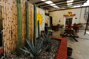 Living area - Nativo Hostel Oax (Oaxaca)