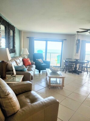 Smart TV - SUNGLOW RESORT 503 Spacious Deluxe Ocean Front Corner Suite with Large Balcony (Daytona Beach Shores)