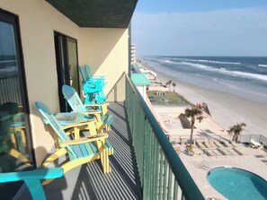 Property grounds - SUNGLOW RESORT 503 Spacious Deluxe Ocean Front Corner Suite with Large Balcony (Daytona Beach Shores)