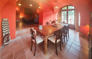 تناول الطعام