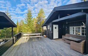 Outdoor dining - 3 bedroom amazing home in Eggedal (Eggedal)