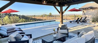 Trendy New Estate! 5 Min to Downtown