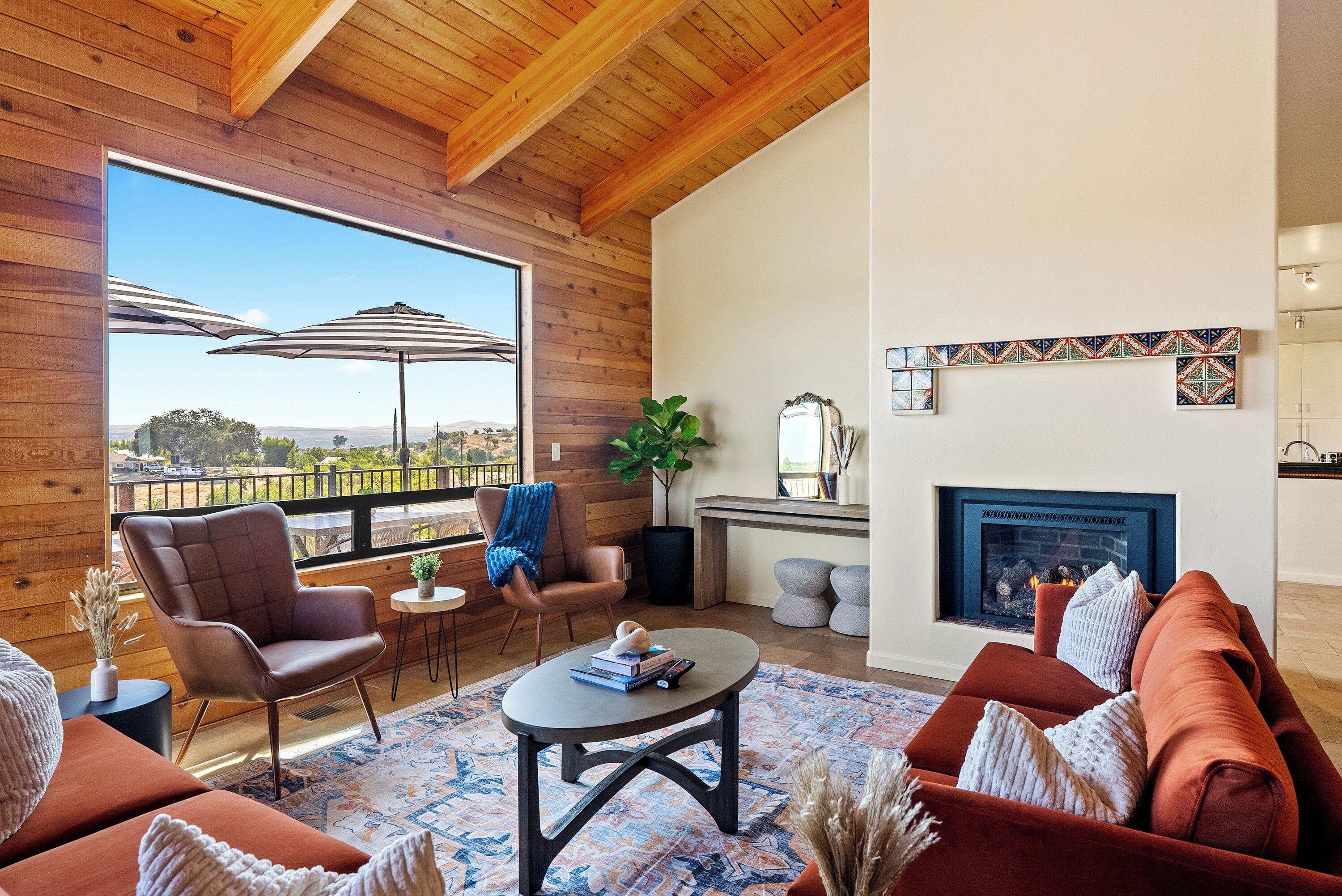 Smart TV, fireplace, foosball