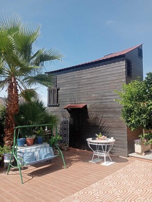 Terrace/patio - Enchanted cabin where you will be able to enjoy nature  (Cenes de la Vega)