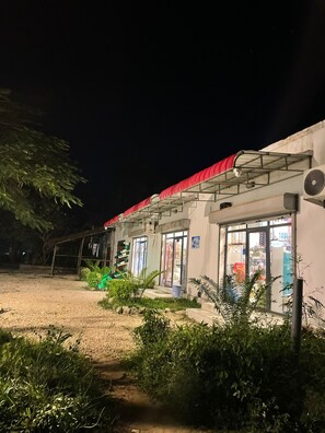 Pro shop - zanzllywood hotel and apartments (Uroa)