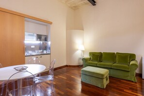Interior - Spanish Steps Vittoria Apartment (Roma)