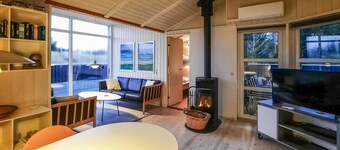 Amazing home in Jerup with WiFi
