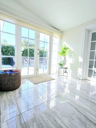 Brickell Enclave / Sunny Retreat with pool