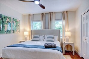 3 bedrooms, iron/ironing board, free WiFi, bed sheets - Luxury Home in Brickell Miami, 5 min to the Beach! (Miami)