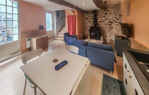 Interior - Amazing home in Cessenon-sur-Orb (Cessenon-sur-Orb)