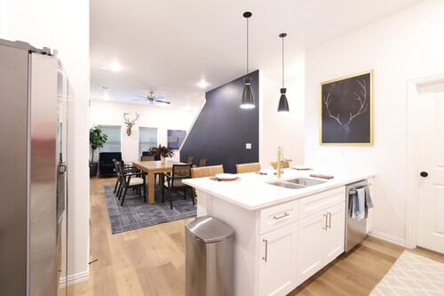 Game Day Oasis Near AT&T Stadium, Steps away from AT&T