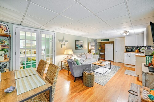 Pet-Friendly Apt w/ Hot Tub Near the Hamptons!