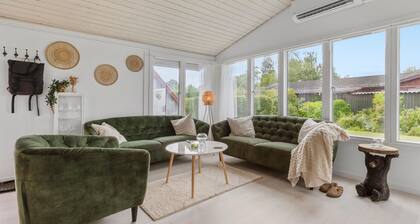 Lovely home in Gørlev with WiFi