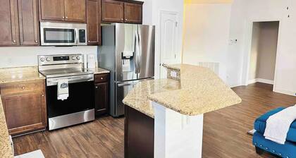 Charming 2-bedroom house with WiFi, AC in peaceful Tracy